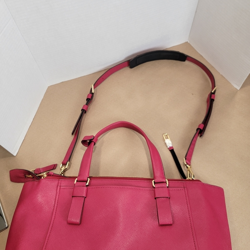 TUMI Varek Park Tote – Raspberry - Full Leather Laptop/Work Bag Style 734421RASP - Picture 15 of 16